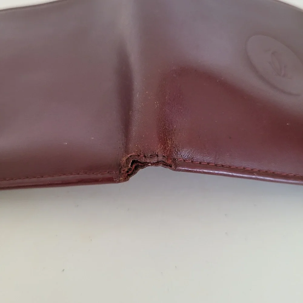 Cartier Must de Cartier Burgundy Leather Bifold Wallet Gold Corners Italy Vintag